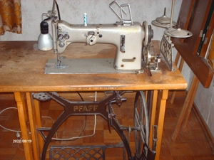 Pfaff Nähmaschine voll funktionsfähig und einsatzbereit Antike-Nähmaschine