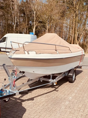Karel Konsolenboot  Modell Ithaka  mit Brenderup Trailer und 60Ps Parsun Outboarder abzugeben