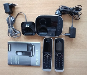 Digitales Telefon Panasonic KX--TGJ320 G mit Anrufbeantworter, Color Display, 