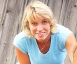 Eine Frau von 35 Jahren wünscht sich die Bekanntschaft eines beziehungstauglichen Mannes