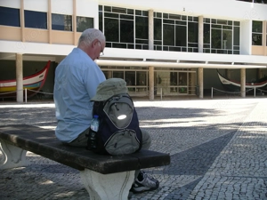 Suche junge schlanke Frau 