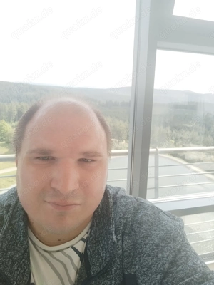 Biete Freundschaft Plus an 