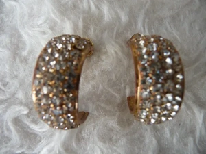 Vintage Ohrringe halbrunde Creolen Ohrschmuck glitzernd Strass Metall Ohr 