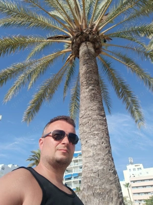 Hey, welche Frau hat Lust auf etwas Spaß und zu ficken ?