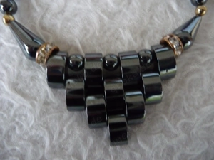 Neuwertiges Hämatit Perlen Collier Kette bewegliche Mittelteil-Glieder