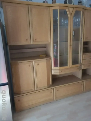 Wohnzimmerschrank