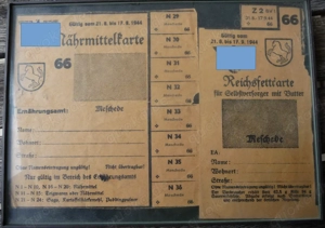 Bildhalter mit alter Deutscher Nährmittelkarte ...fettkarte Original 2. WK
