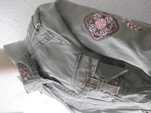 NEU mit Etikett 3D Blumen Blüten Glitzer Pailletten Stickerei  Patches Long Parka Jacke ESPRIT khaki