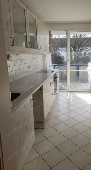 Küchenzeile mit AEG Herd u. Siemens Kühlschrank 