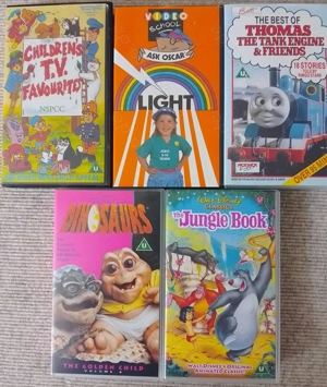 Englische Kinderfilme auf VHS zu verschenken (innerhalb Erlangen frei Haus!)