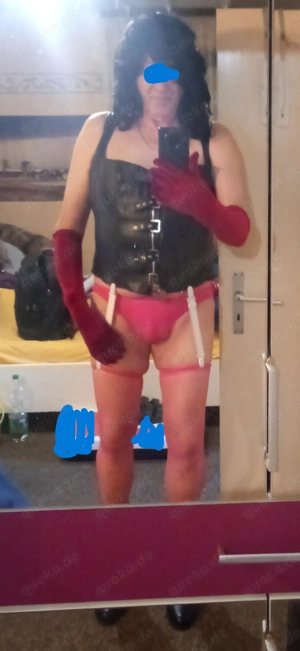 Älterer TV Crossdresser sucht aktive besuchbare Männer