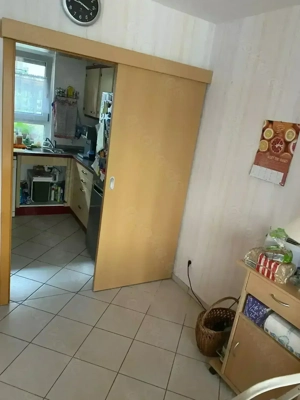 Schiebetür mit Schiene