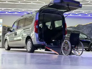 Fiat Doblo Lounge Behindertengerecht-Rampe Bild 2