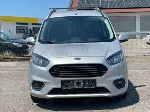 Ford Tourneo Courier 1,5 TDCI°TEMPOMAT°EINPARKHILFE° Bild 2
