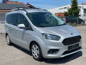 Ford Tourneo Courier 1,5 TDCI°TEMPOMAT°EINPARKHILFE° Bild 3