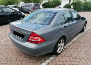 Mercedes-Benz C 180 C 180 Kompressor Classic Bild 2