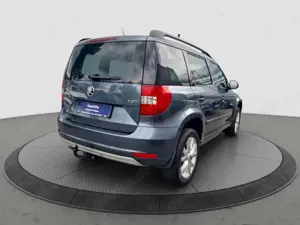 Skoda Yeti JOY 1.4 TSI *AHK*LED*DAB*SITZHZG* Bild 4