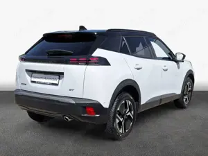 Peugeot 2008 BlueHDi 130 EAT8 GT Bild 2