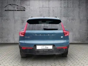 Volvo XC40 T5 Plug-in Hybrid, Elektrisch/Benzin, Plus Dark Bild 5
