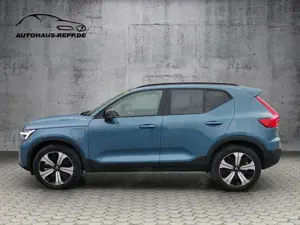 Volvo XC40 T5 Plug-in Hybrid, Elektrisch/Benzin, Plus Dark Bild 3