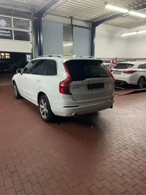 Volvo XC90 D5 AWD Geartronic Momentum