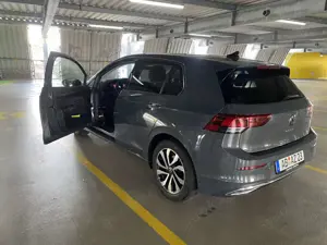 Volkswagen Golf Active Bild 2