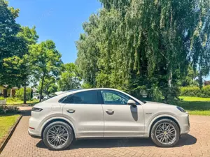 Porsche Cayenne Coupe E-Hybrid*PANO*21"*SITZB*SPORT CHRO Bild 5