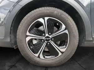 Kia XCeed Vision 1.6 GDI PHEV Komfort-/ Navigations-Paket Bild 5