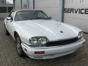 Jaguar XJS 4.0 Celebration Edition Unfallfrei guter Zustand Bild 2