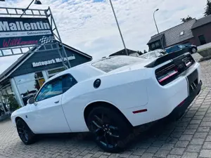 Dodge Challenger *LEDER*ALPINE*KAMERA* Bild 5