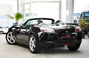 Opel GT TURBO 2.0 Tempomat Leder Klima 2.Hand DE-Fzg Bild 4