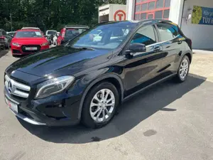 Mercedes-Benz GLA 220 CDI Aut. Navi Sitzheizung Tempomat AHK