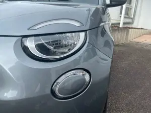 Fiat 500e 42 kWh Komfort Paket Bild 3