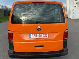 Volkswagen T6 Kombi 9-sitzer Bild 4