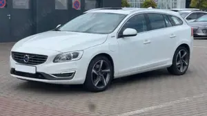 Volvo V60 Kombi Summum AWD*Mietkauf*GSD*TEMP*RFK*