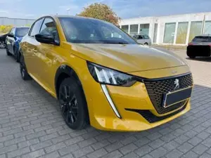 Peugeot 208 e-208 GT 10 Zoll Navi, Wärmepumpe, 11 KW Charger Bild 2