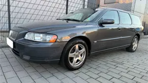 Volvo V70 Kombi 2.4 DIESEL AUTOMATIK TÜV,LEDER,KLIMA