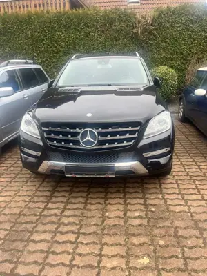 Mercedes-Benz ML 350 BlueTEC 4MATIC 7G-TRONIC TÜV/AU Neu!!!