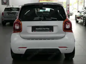 smart forTwo Perfect Coupé Aut. Brabus NAV/SHZ/U-FREI! Bild 5