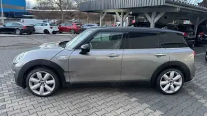MINI Cooper SD Clubman All4 LED Navi Autom Pano Bild 3