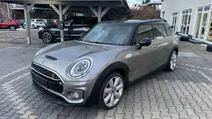MINI Cooper SD Clubman All4 LED Navi Autom Pano Bild 2