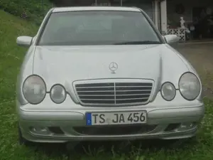 Mercedes-Benz E 240 E 240 Elegance