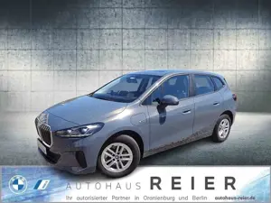 BMW 225 e xDrive AT,Pano,Navi,HUD,Komf.Zug,LED,AHK