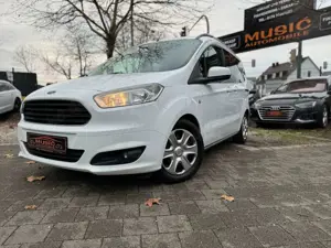 Ford Tourneo Courier /Kamera/AHK/Navi Bild 2