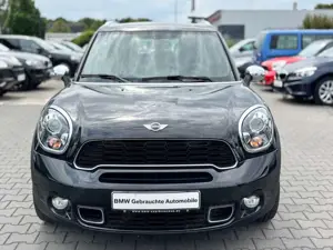 MINI Cooper SD Countryman CooperSD All4 Automatik/Navi/Panorama Bild 2