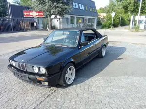 BMW 320 320i Bild 3