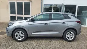 Opel Grandland 1.2 AUTOM. ACC LED KAMERA WiPa Bild 2