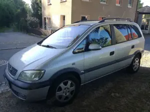 Opel Zafira Zafira 1.8 Selection Free