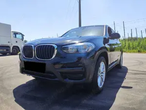 BMW X3 xDrive 20 d Advantage / Head-Up Display / NAVI