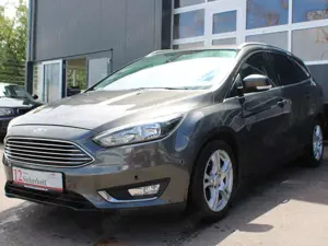 Ford Focus Titanium Navi+Winterpaket+Park-ASS.